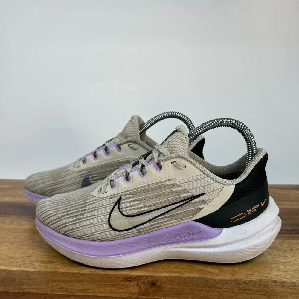 Womens Nike Winflo 9 Ivory Athletic Athletic Running Sneakers Shoes Size 6 M GUC - Picture 2 of 8